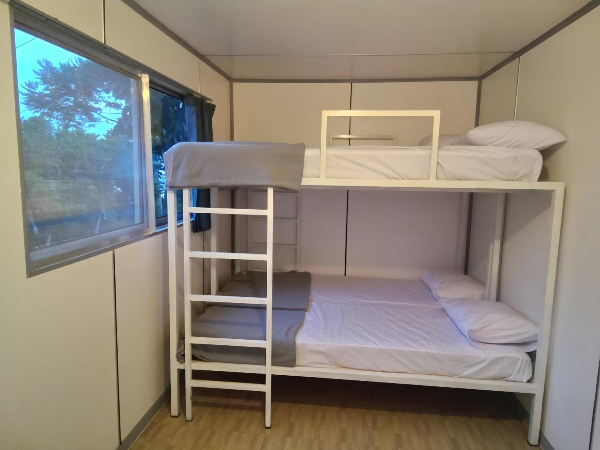Hotel Bukit Pinus Tegalharendong 外观 照片